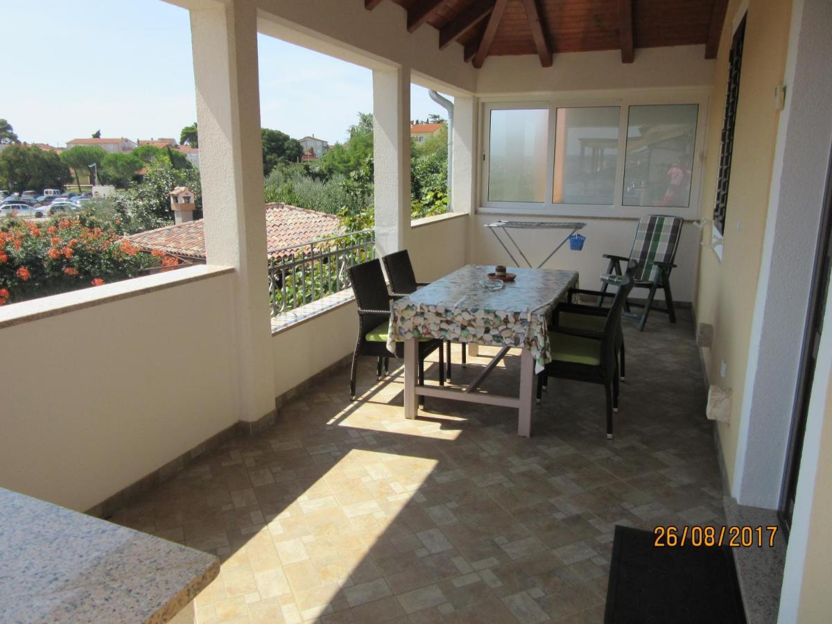 Haus Roko Apartment โรวีน ภายนอก รูปภาพ