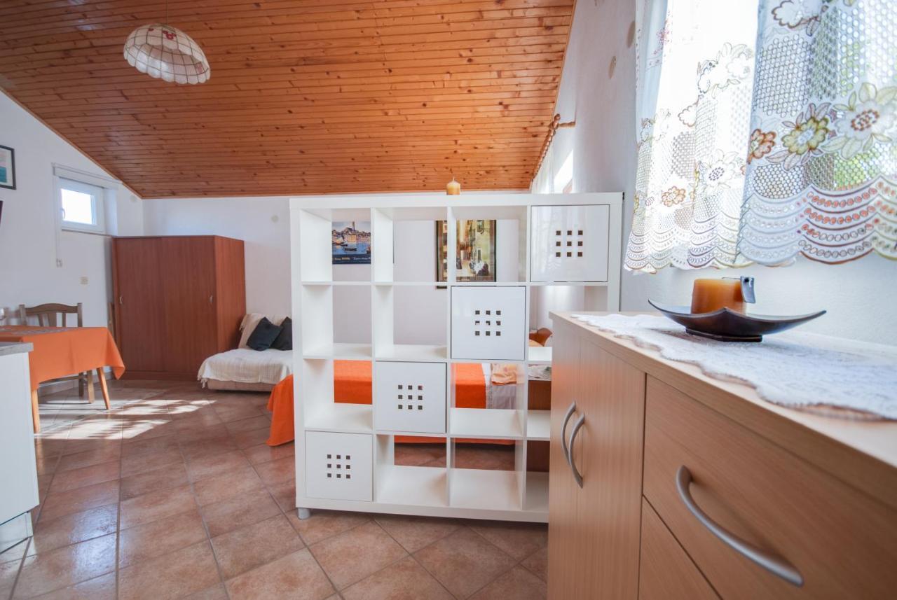 Haus Roko Apartment โรวีน ภายนอก รูปภาพ