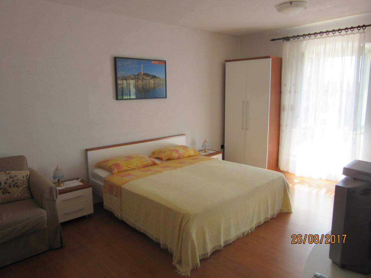 Haus Roko Apartment โรวีน ภายนอก รูปภาพ